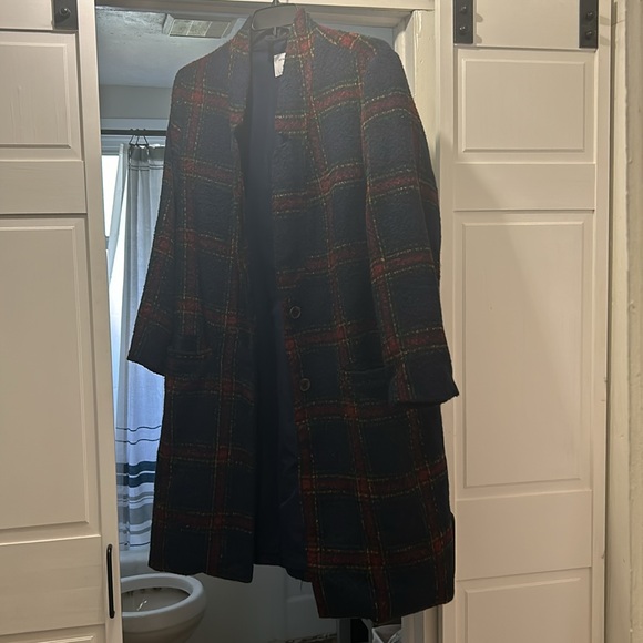 Old Navy Used Long Coat Plaid - Picture 7 of 7